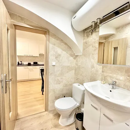 The Little Peaceful Retreat Near Center Apartman