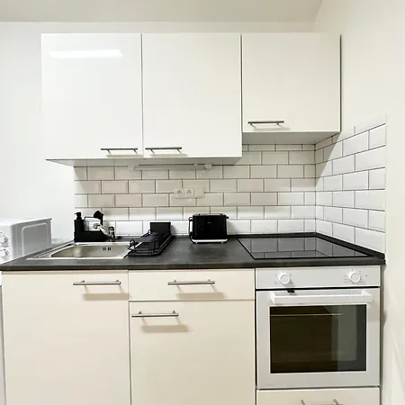 The Little Peaceful Retreat Near Center Apartamento *