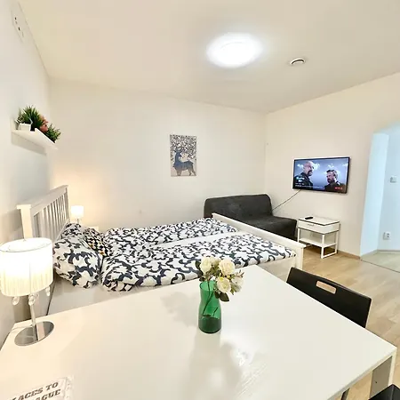 The Little Peaceful Retreat Near Center * Praga