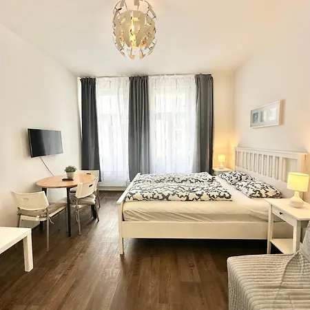 The Little Peaceful Retreat Near Center * Praga
