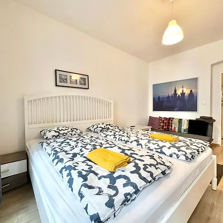 The Little Peaceful Retreat Near Center Apartman