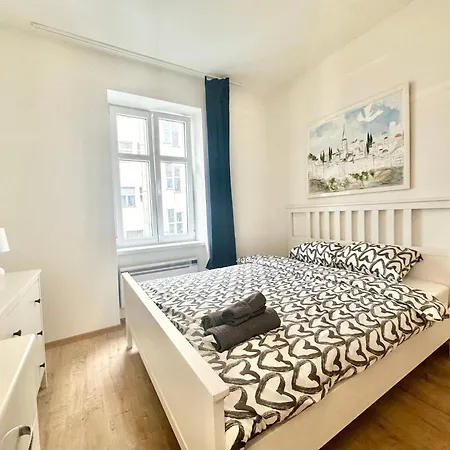 The Little Peaceful Retreat Near Center Apartamento Praga