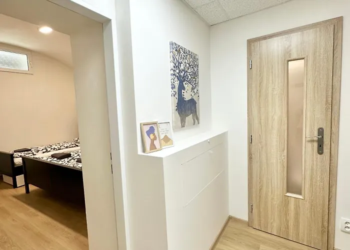 The Little Peaceful Retreat Near Center דירה *
