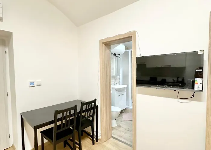 The Little Peaceful Retreat Near Center *