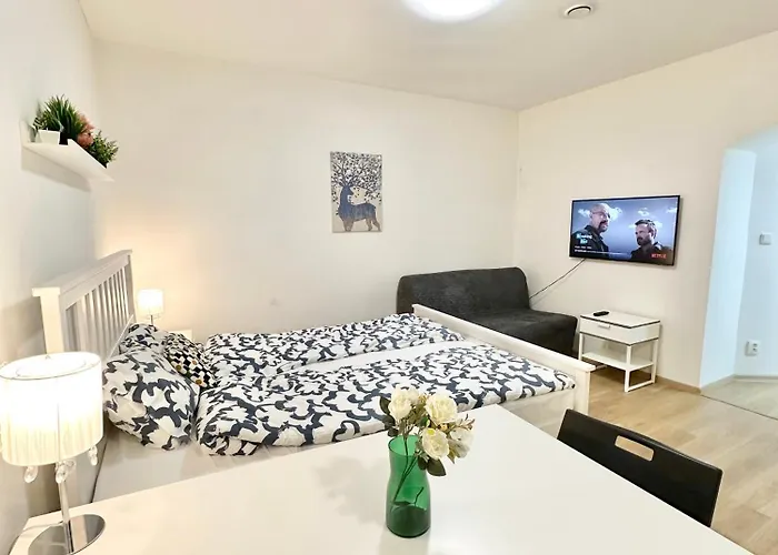 The Little Peaceful Retreat Near Center * פראג