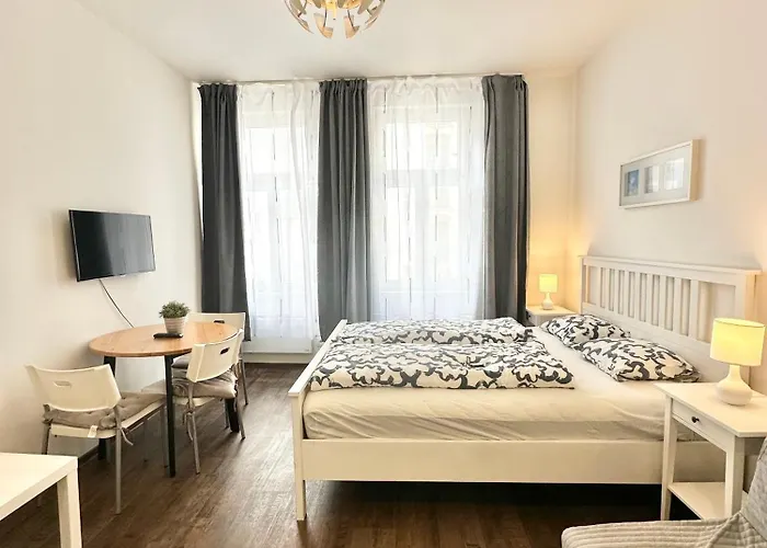 The Little Peaceful Retreat Near Center * פראג